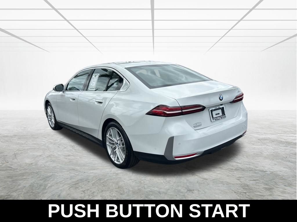 Used 2025 BMW 530i image 7