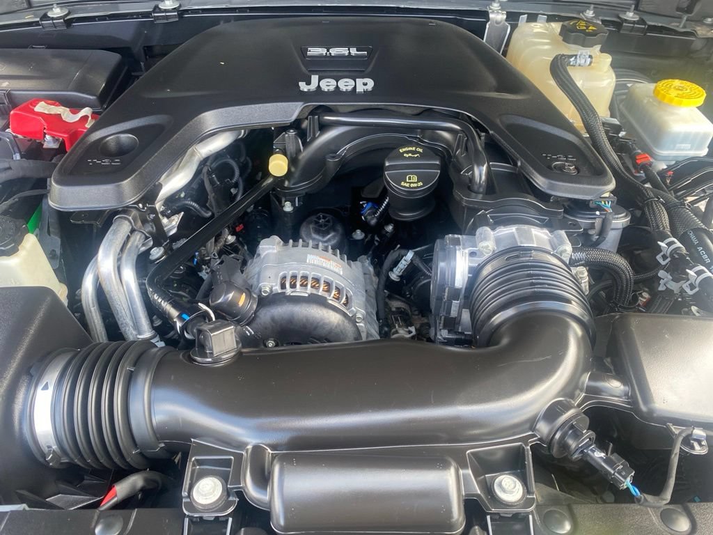 Used 2018 Jeep Wrangler Unlimited Rubicon AWD/4WD image 30