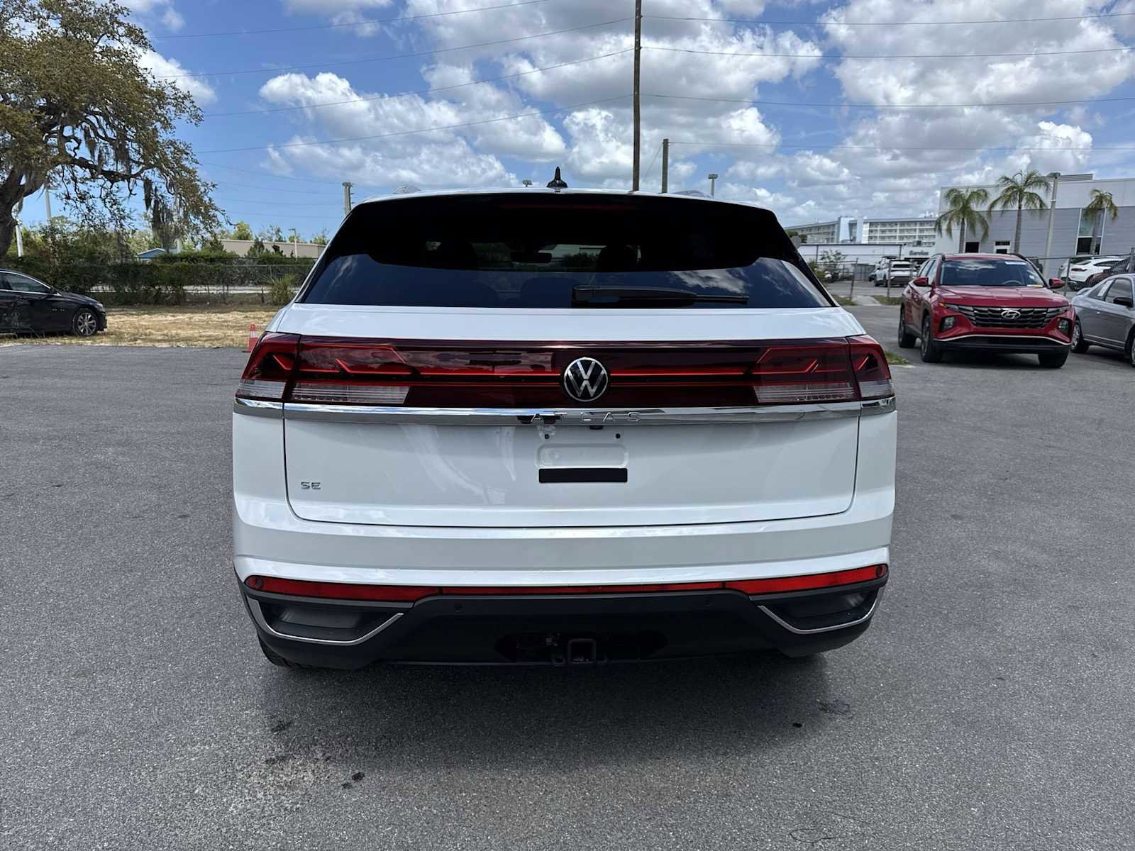 Used 2026 Volkswagen Atlas Cross Sport SE image 13