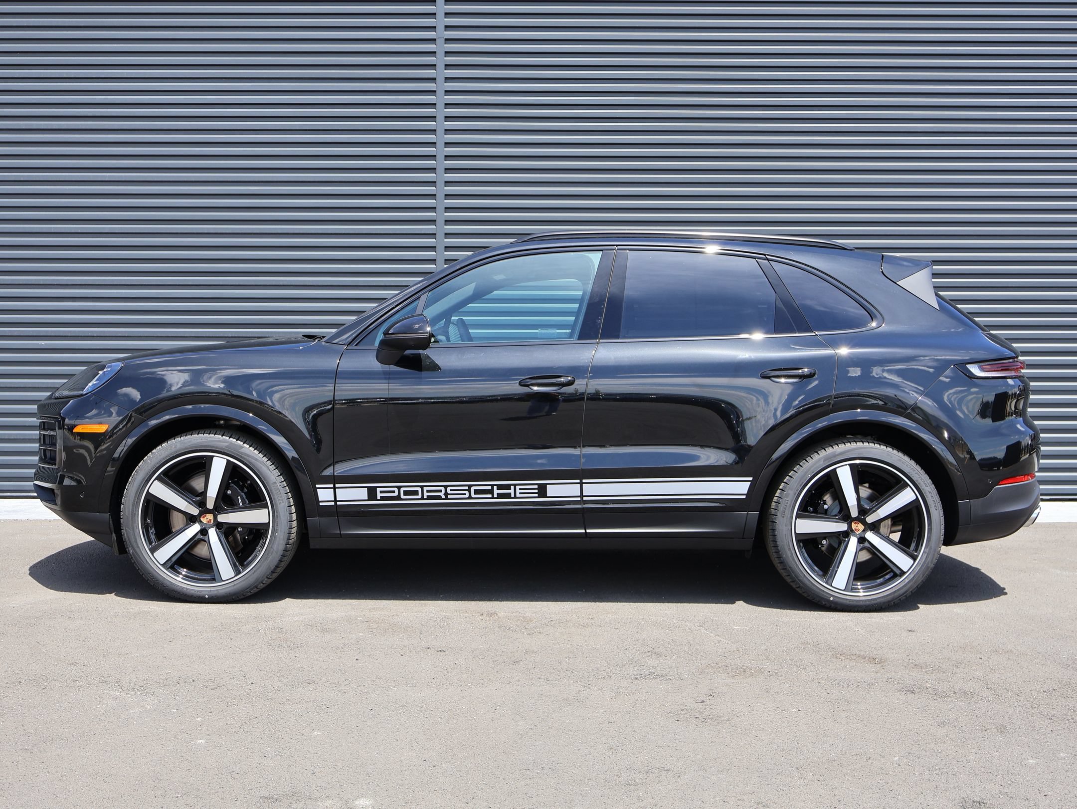 New 2026 Porsche Cayenne AWD/4WD image 2