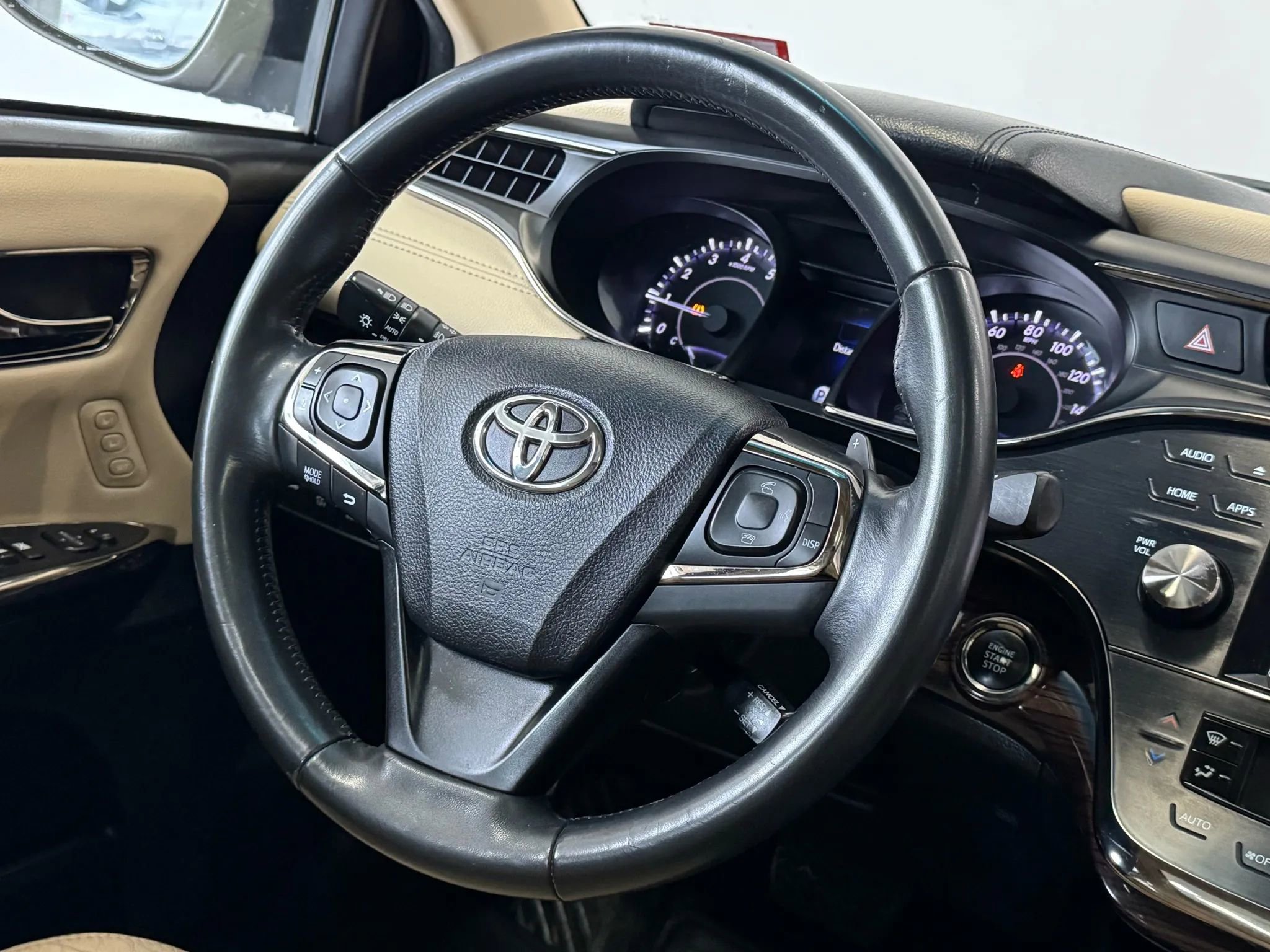 Used 2015 Toyota Avalon XLE image 10