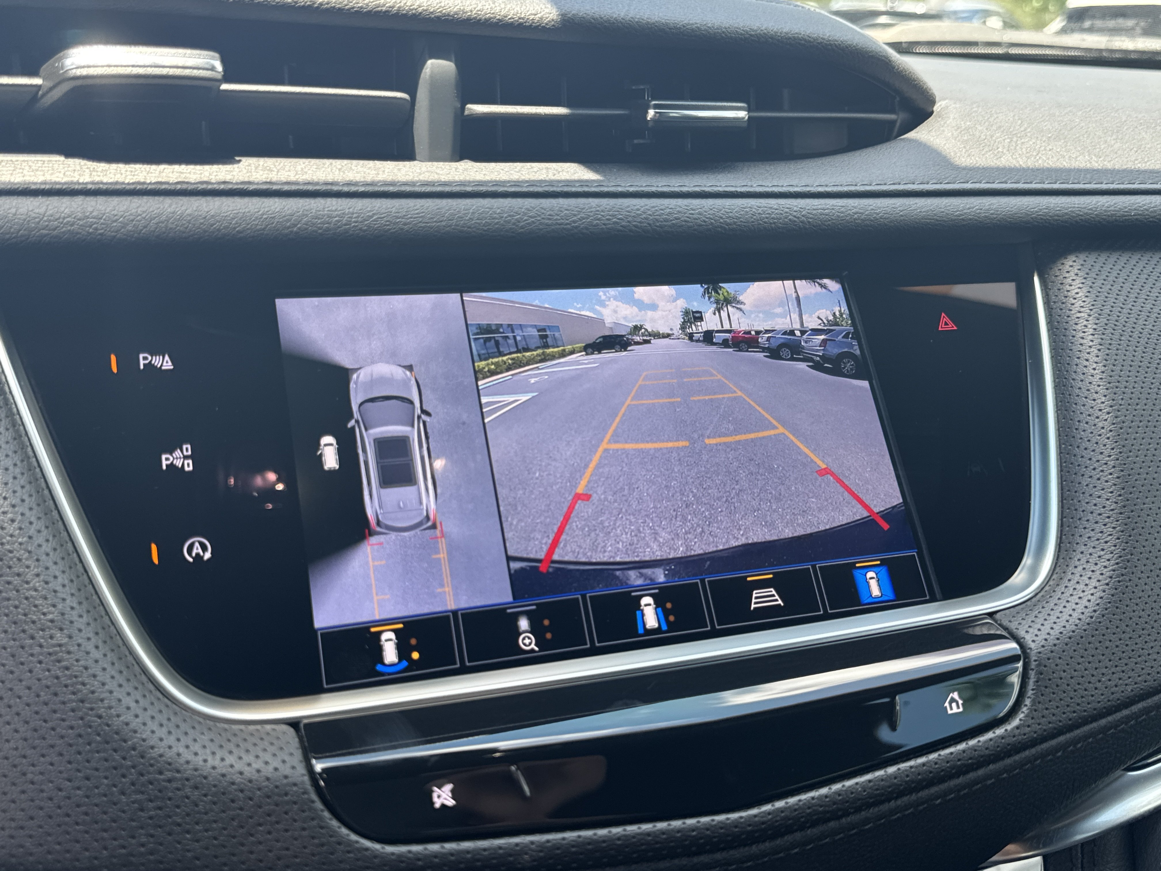 Certified 2024 Cadillac XT5 Premium Luxury w/ Technology Package FWD image 29