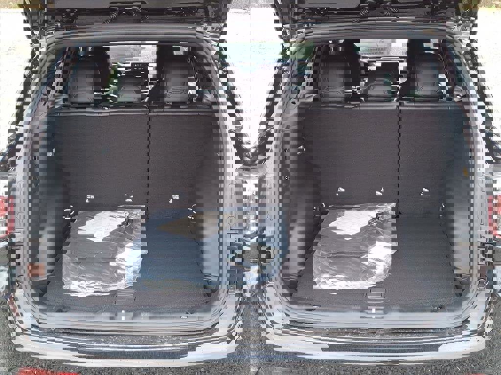 New 2026 Jeep Compass Limited image 8