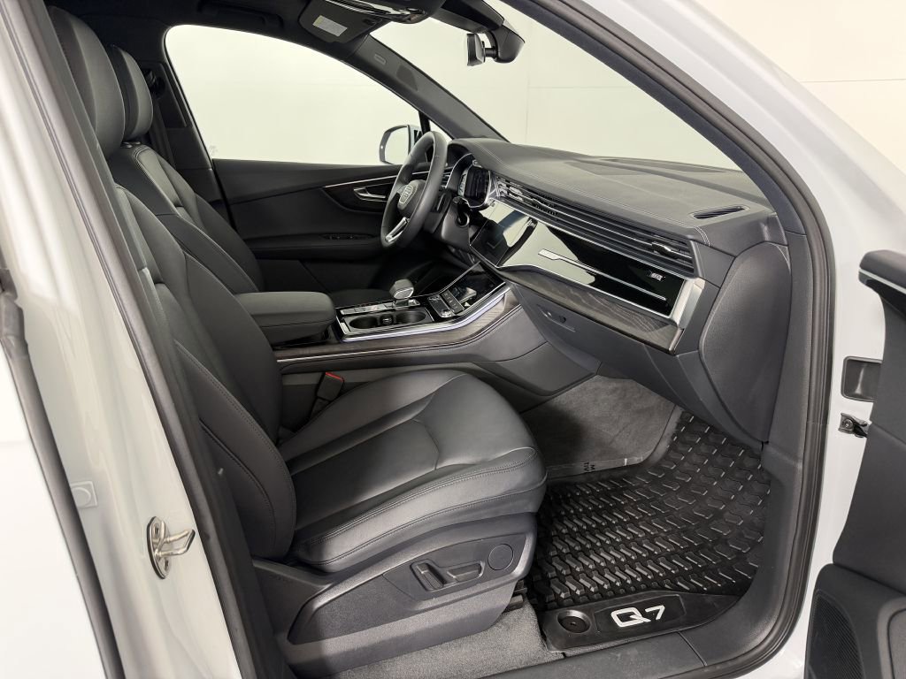 Used 2023 Audi Q7 2.0T Premium Plus AWD/4WD image 21