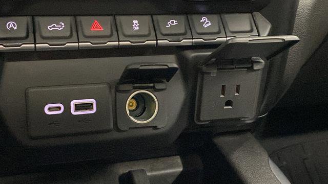 Used 2019 GMC Sierra 1500 AT4 w/ AT4 Premium Package AWD/4WD image 38