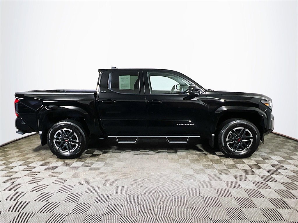 Certified 2025 Toyota Tacoma SR5 image 9