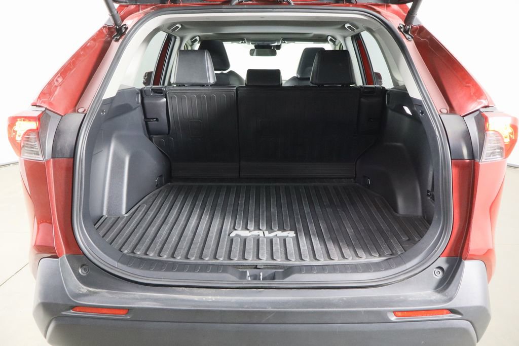 Used 2025 Toyota RAV4 XLE Premium image 17