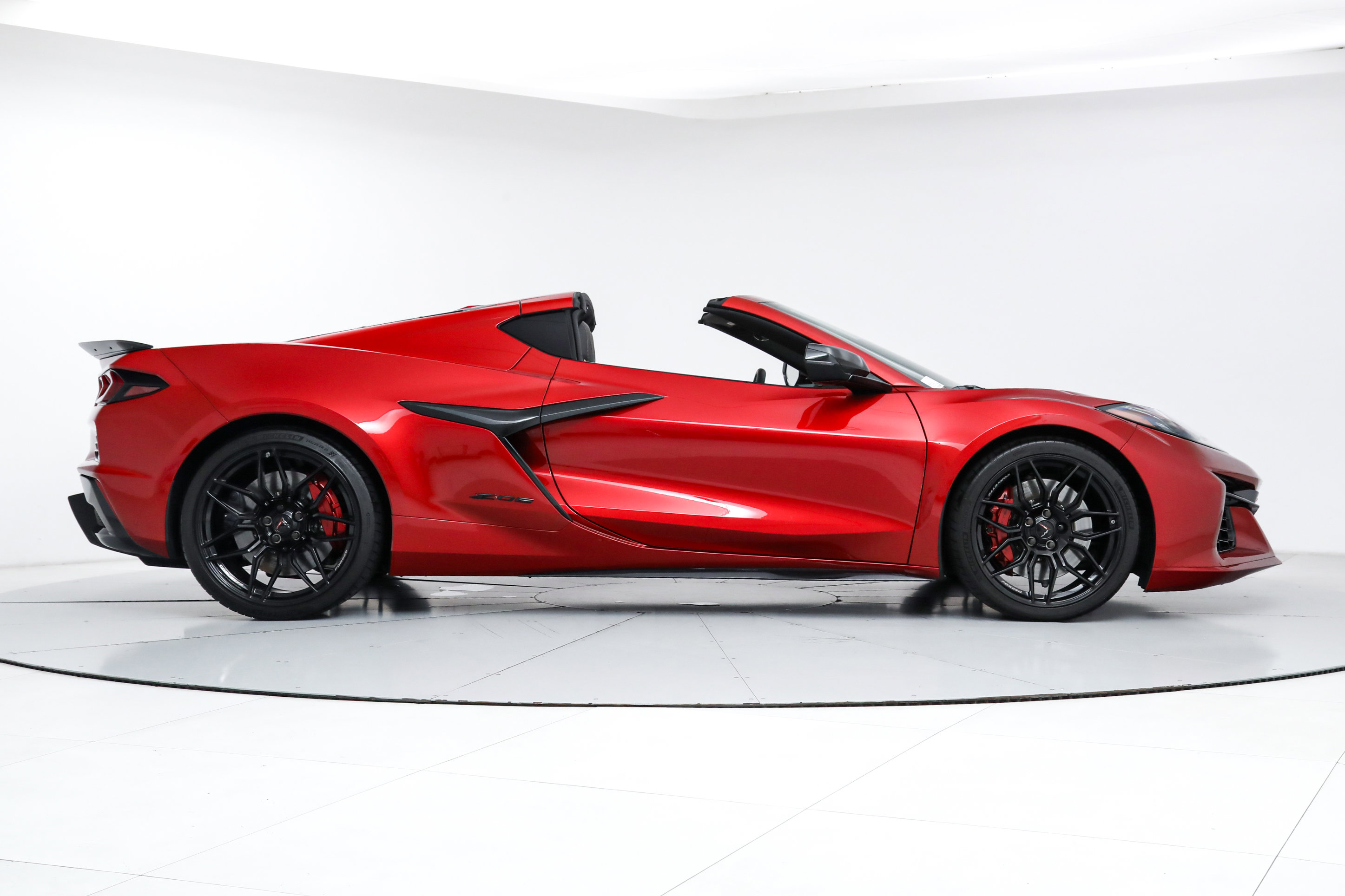 Used 2025 Chevrolet Corvette Z06 w/ Stealth Interior Trim Package image 7