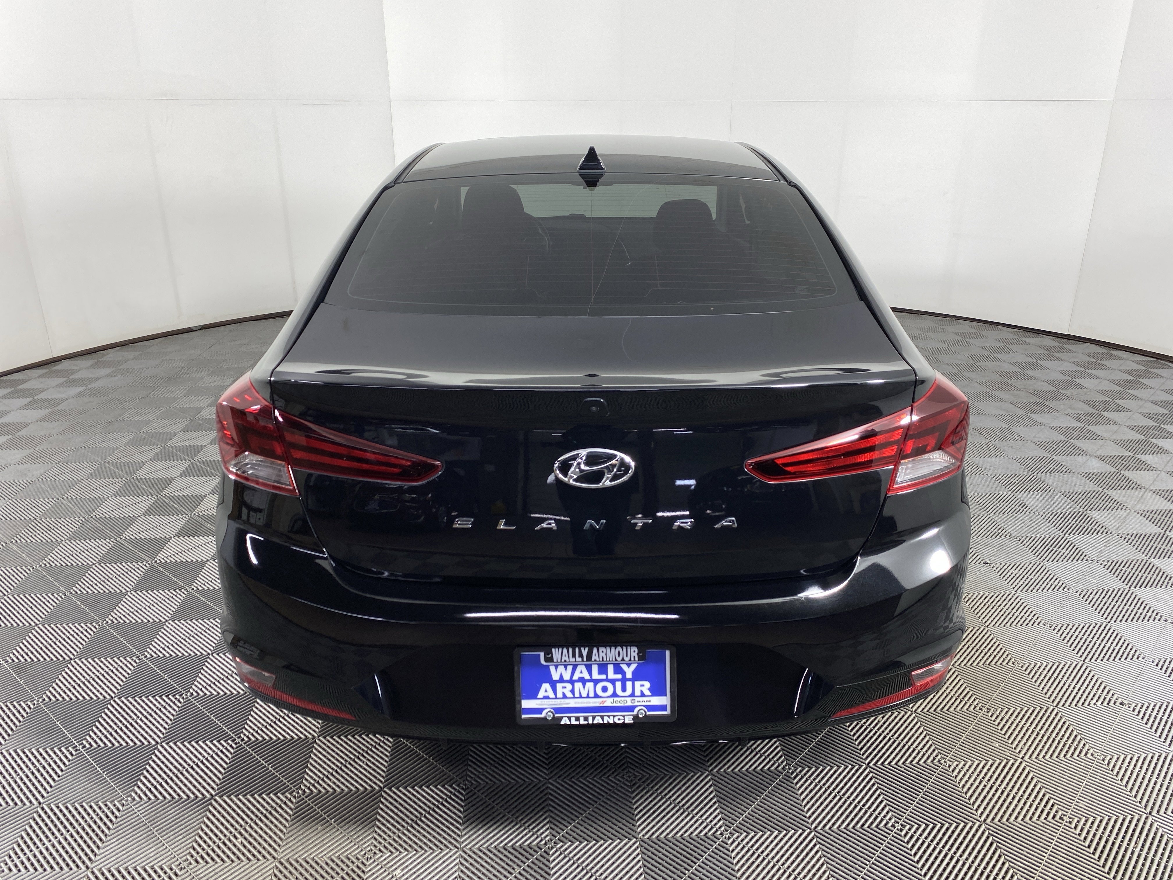 Used 2020 Hyundai Elantra Value Edition w/ Cargo Package (C1) image 9