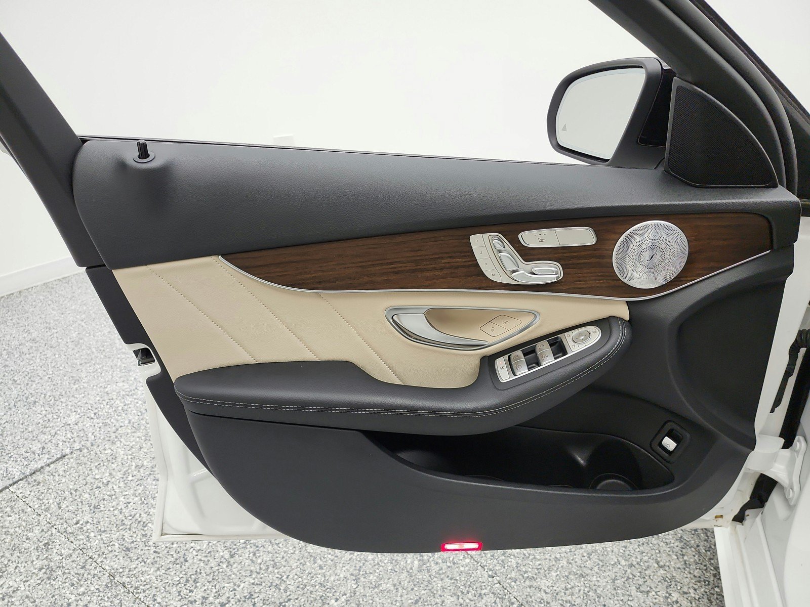 Used 2021 Mercedes-Benz C 300 Sedan image 14