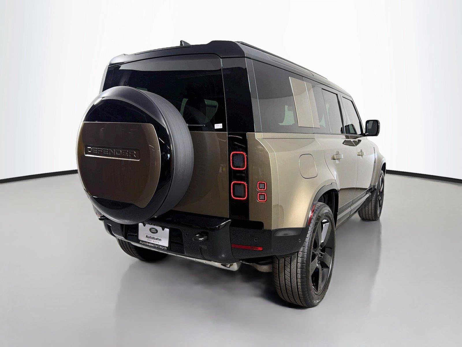 New 2026 Land Rover Defender 110 X-Dynamic SE AWD/4WD image 5