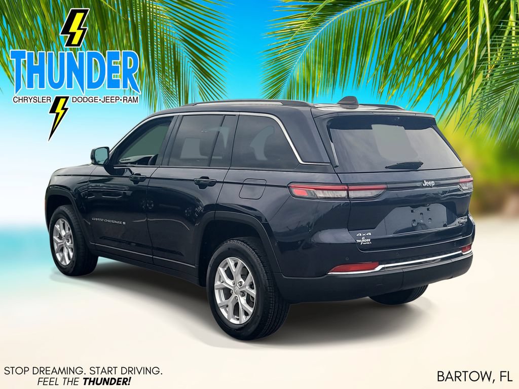 Certified 2023 Jeep Grand Cherokee Limited w/ Luxury Tech Group II AWD/4WD image 3