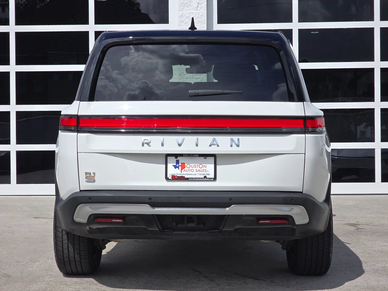 Used 2023 Rivian R1S Adventure Quad AWD/4WD image 6