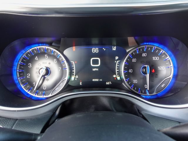 Used 2026 Chrysler Pacifica Limited w/ S Appearance Package FWD image 15