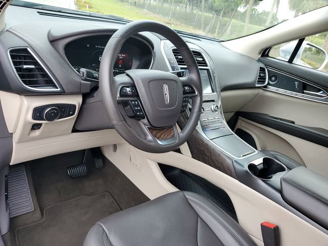 Used 2019 Lincoln Nautilus Reserve image 10