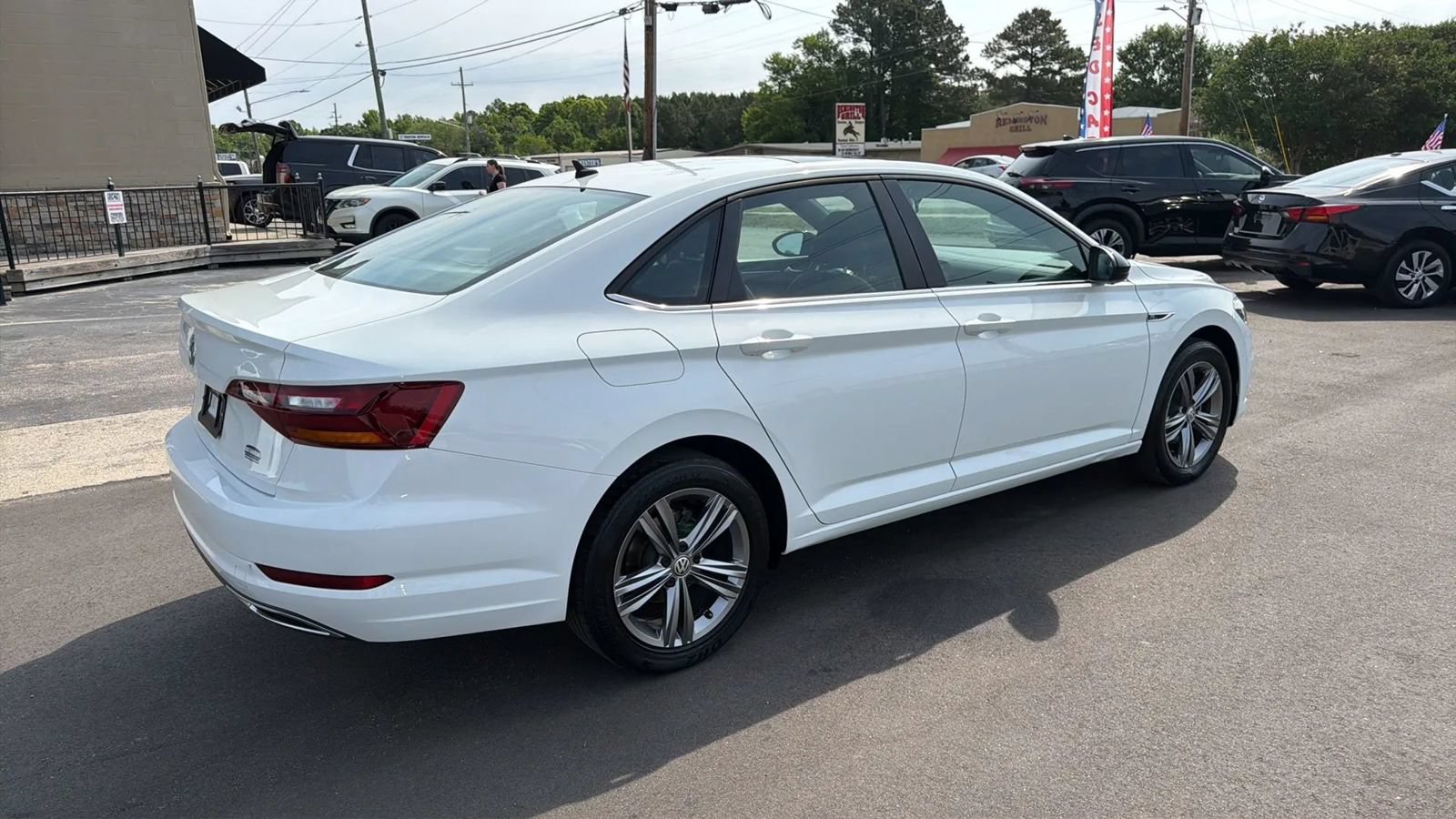 Used 2019 Volkswagen Jetta R-Line FWD image 3