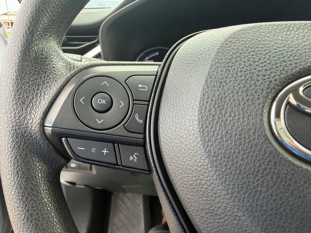 Used 2025 Toyota RAV4 XLE AWD/4WD image 20