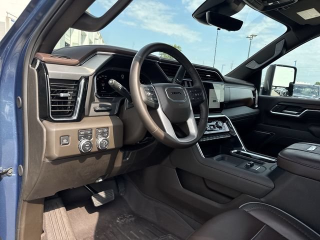 Used 2025 GMC Sierra 2500 Denali w/ Denali Reserve Package AWD/4WD image 10