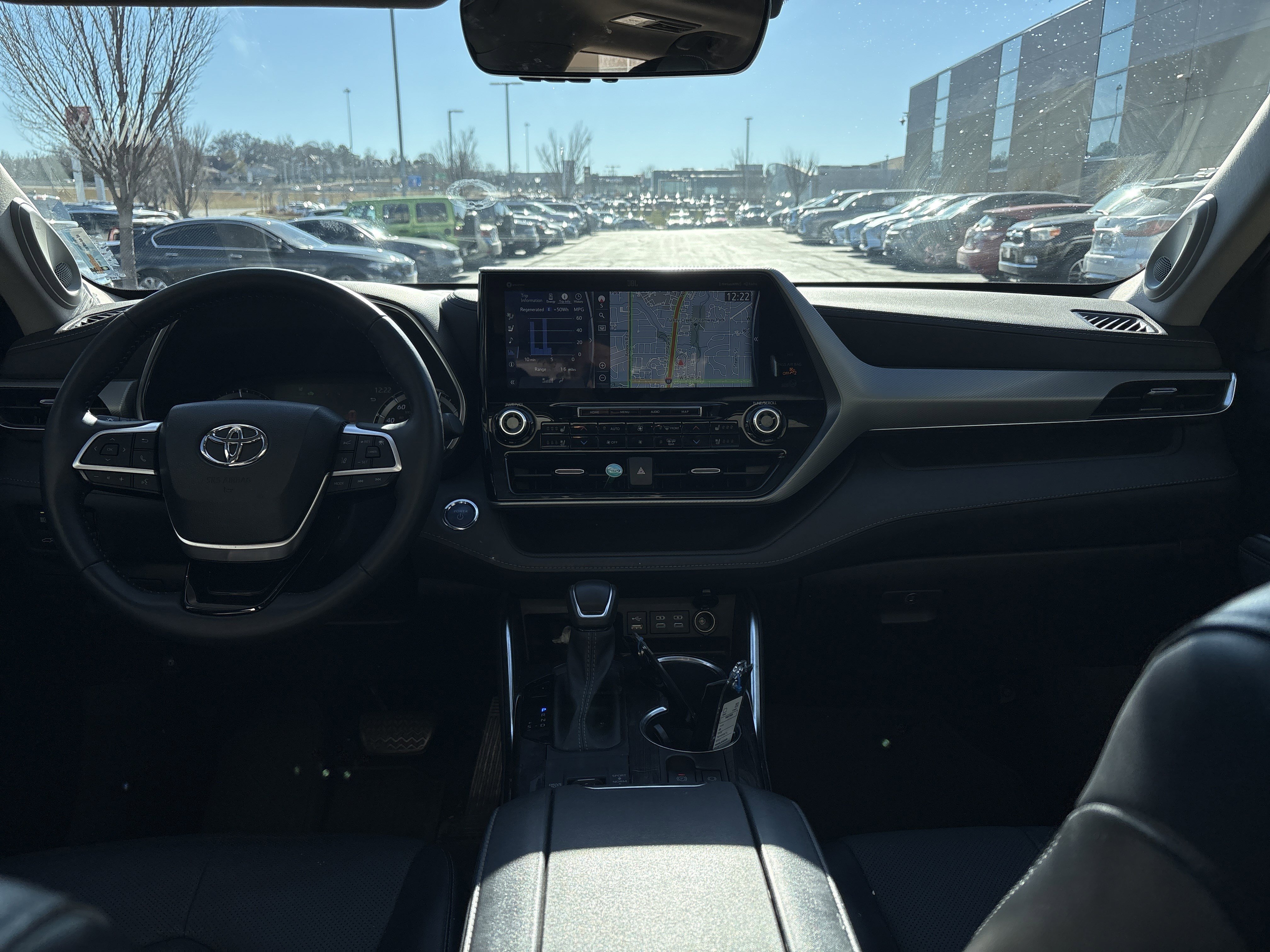 Used 2022 Toyota Highlander Platinum image 29