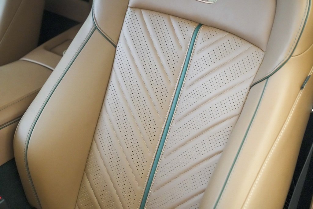 New 2026 Aston Martin V8 Vantage S image 27