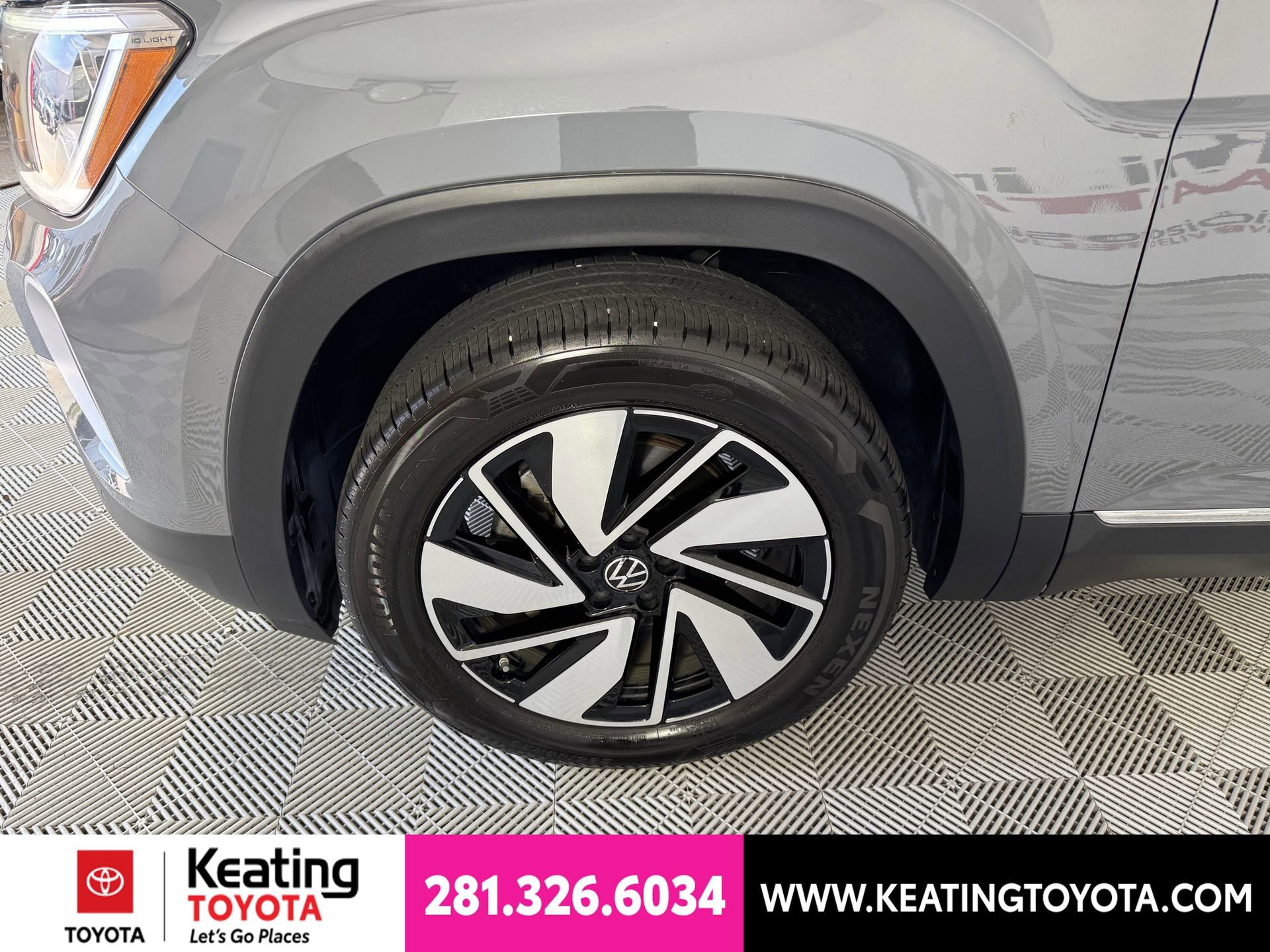 Used 2025 Volkswagen Atlas SEL AWD/4WD image 31