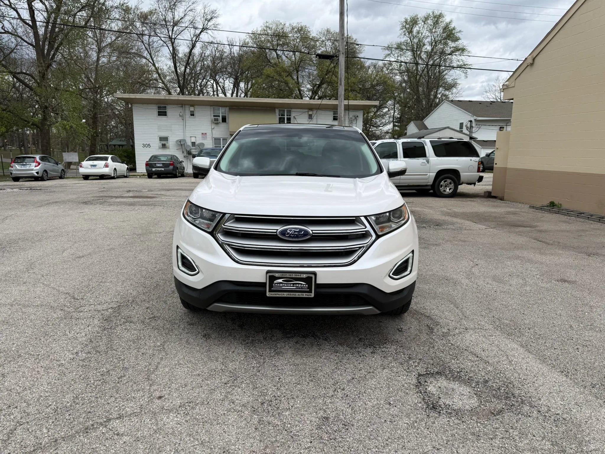 Used 2017 Ford Edge Titanium w/ Equipment Group 301A AWD/4WD image 2