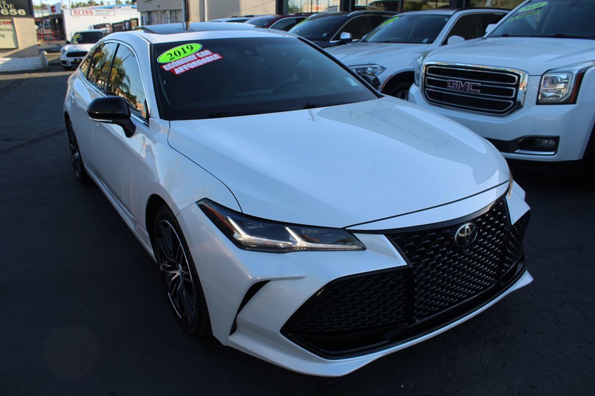 Used 2019 Toyota Avalon Touring w/ Advanced Safety Package FWD image 8