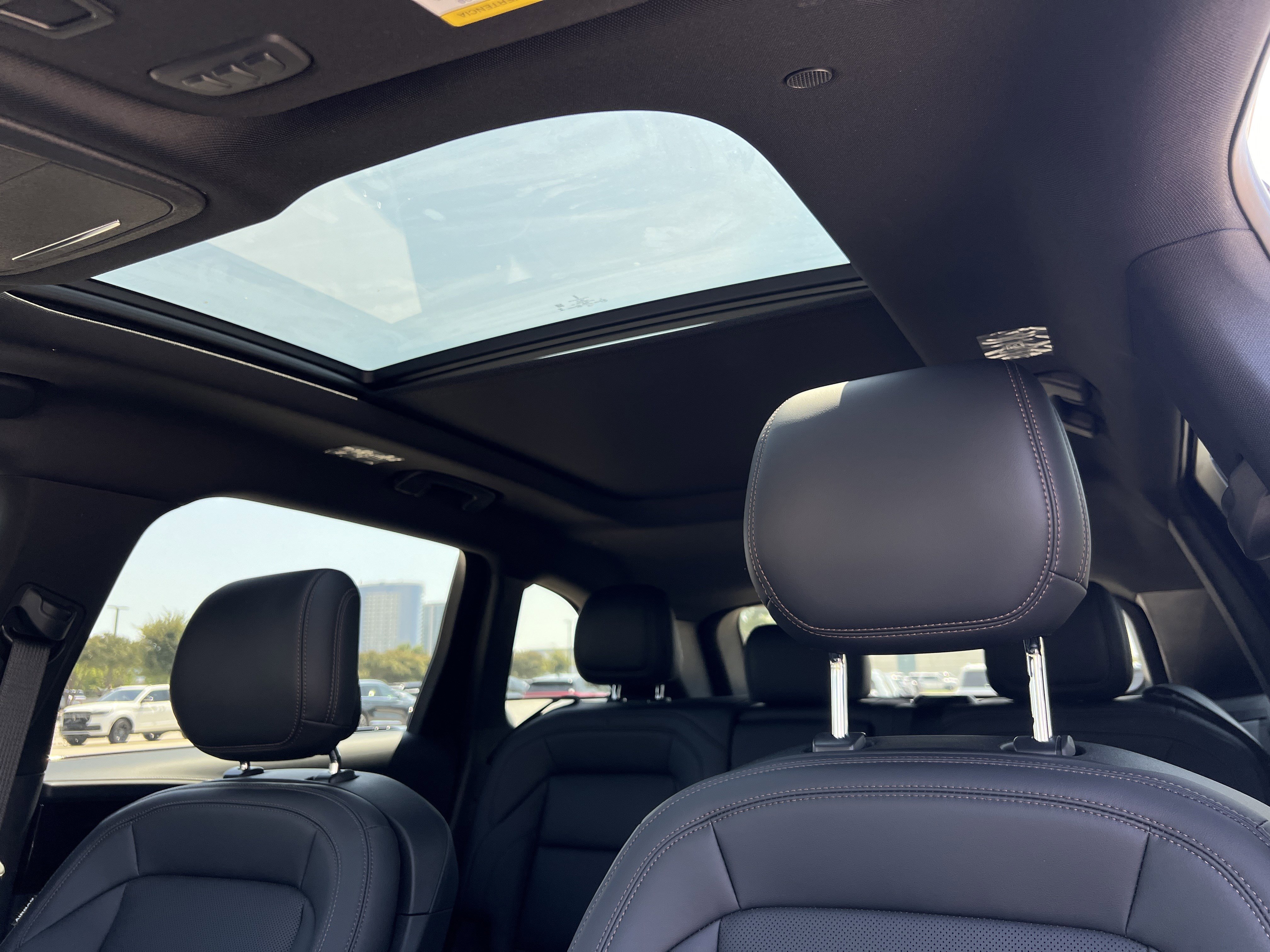 New 2025 Lincoln Nautilus Premier w/ Equipment Group 102A image 27