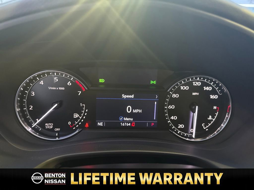 Used 2022 Cadillac XT4 Premium Luxury w/ Enhanced Visibility Package image 17