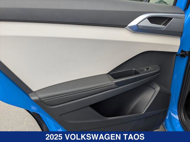 New 2025 Volkswagen Taos SE image 17