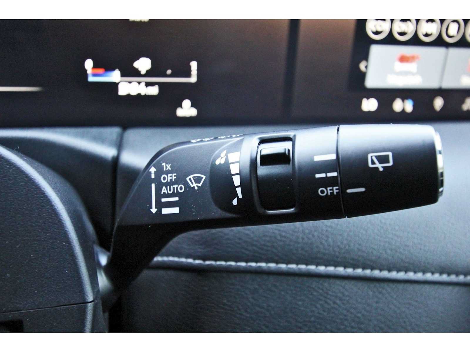 Used 2025 Nissan Armada Platinum RWD image 18