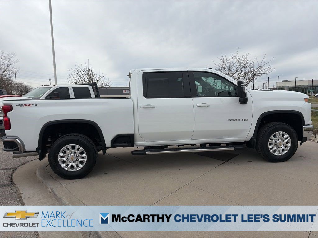New 2026 Chevrolet Silverado 3500 LT AWD/4WD image 9