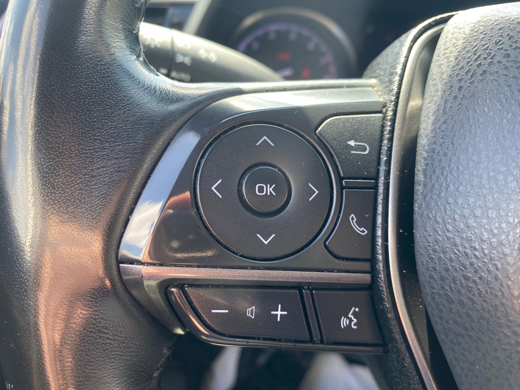 Used 2022 Toyota Camry SE image 23