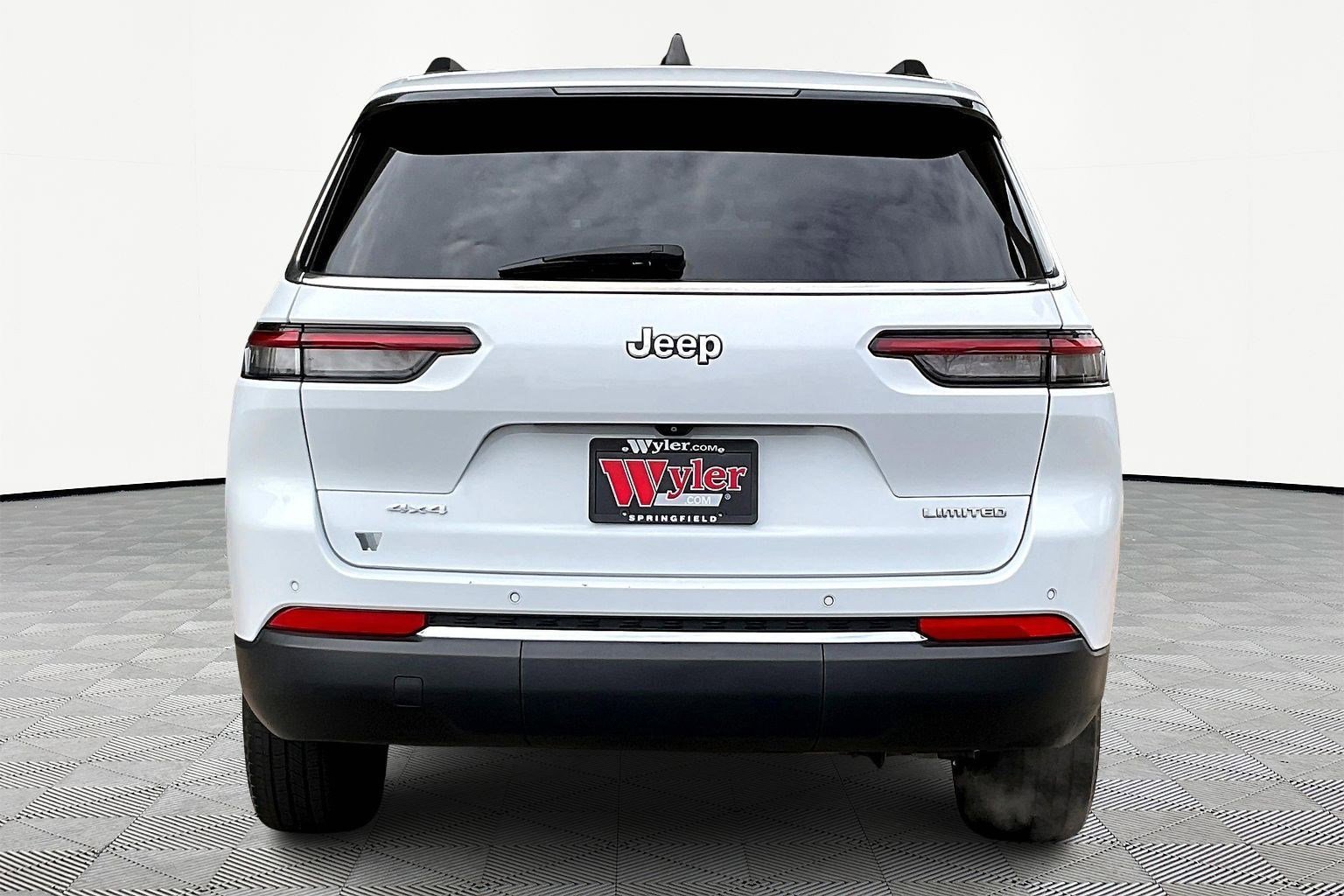 Used 2023 Jeep Grand Cherokee L Limited image 5