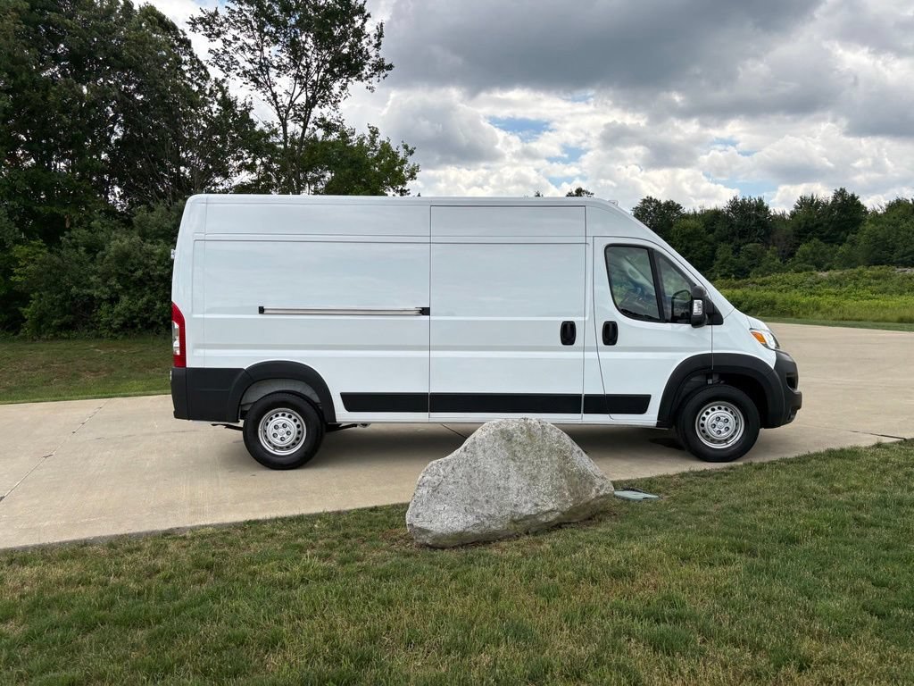 Used 2026 RAM ProMaster 2500 w/ Convenience Group FWD image 10
