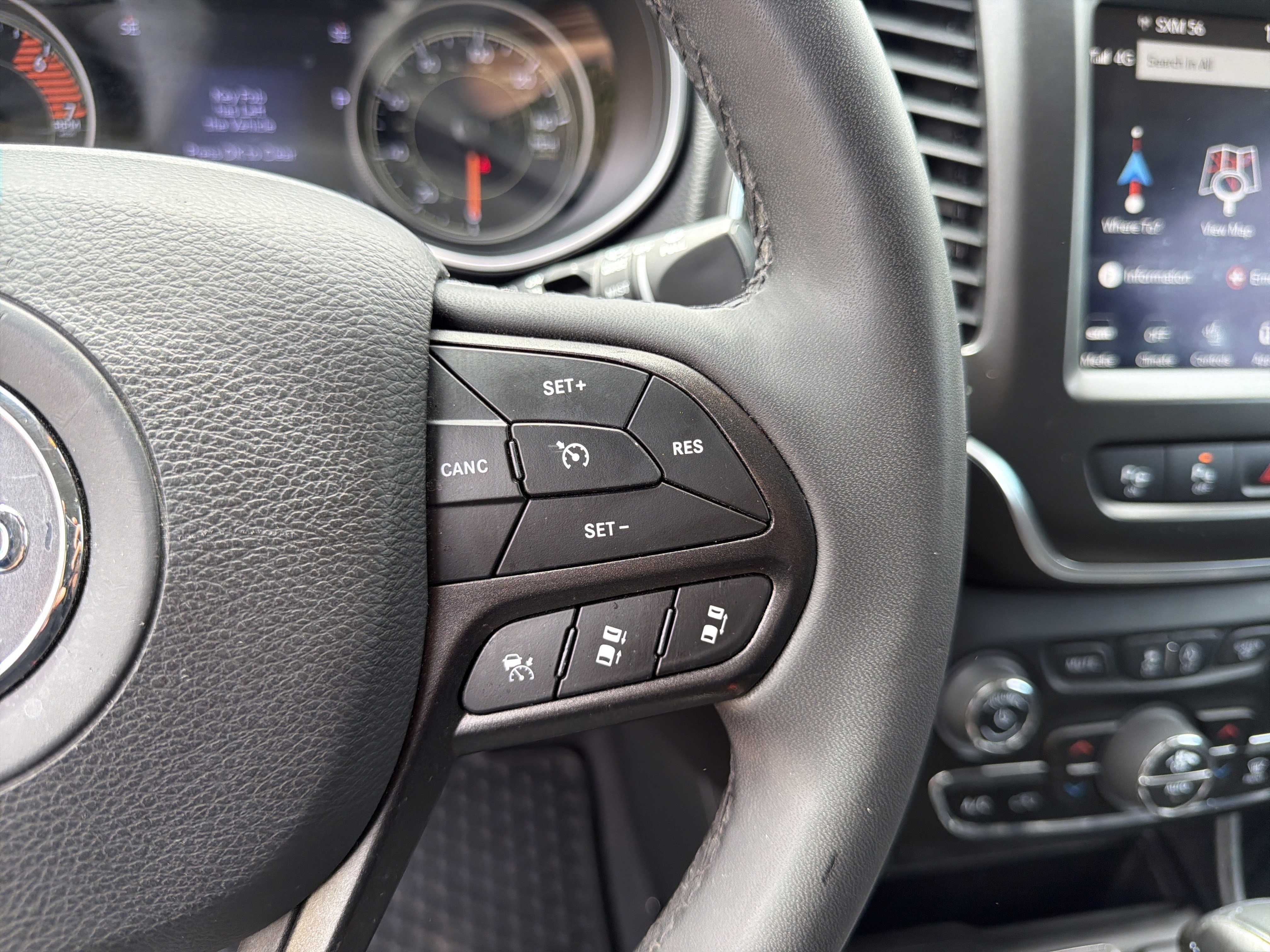 Used 2023 Jeep Cherokee Trailhawk image 25