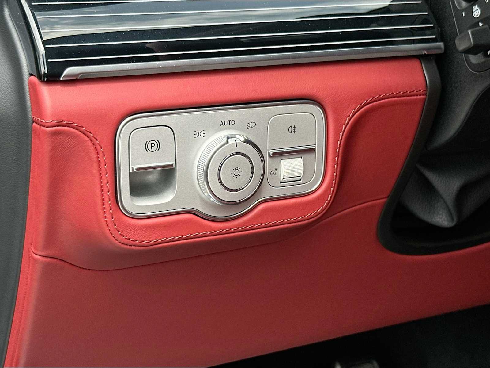 Used 2026 Mercedes-Benz Maybach GLS 600 4MATIC image 10