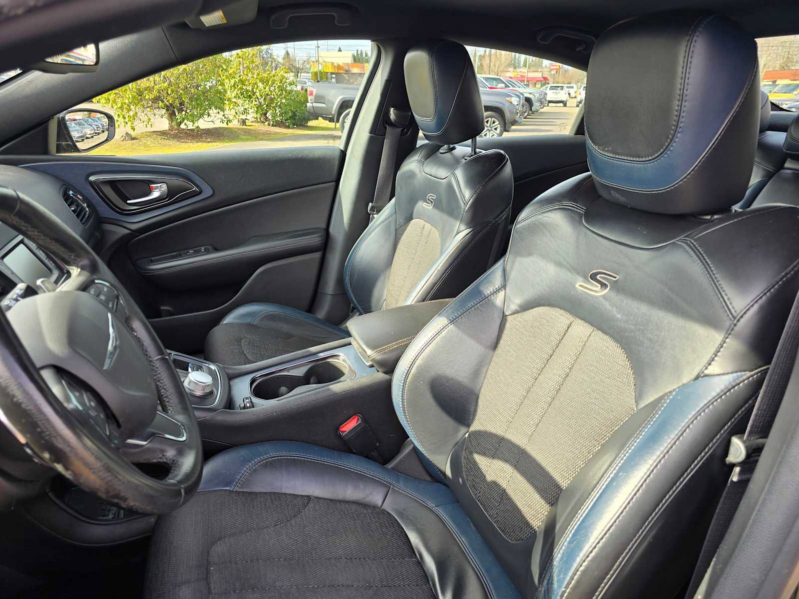 Used 2016 Chrysler 200 S FWD image 22