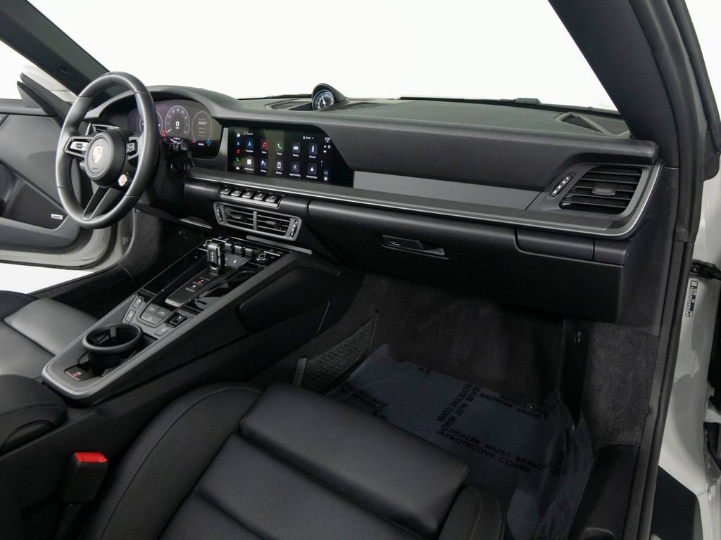 Certified 2025 Porsche 911 Carrera RWD image 34