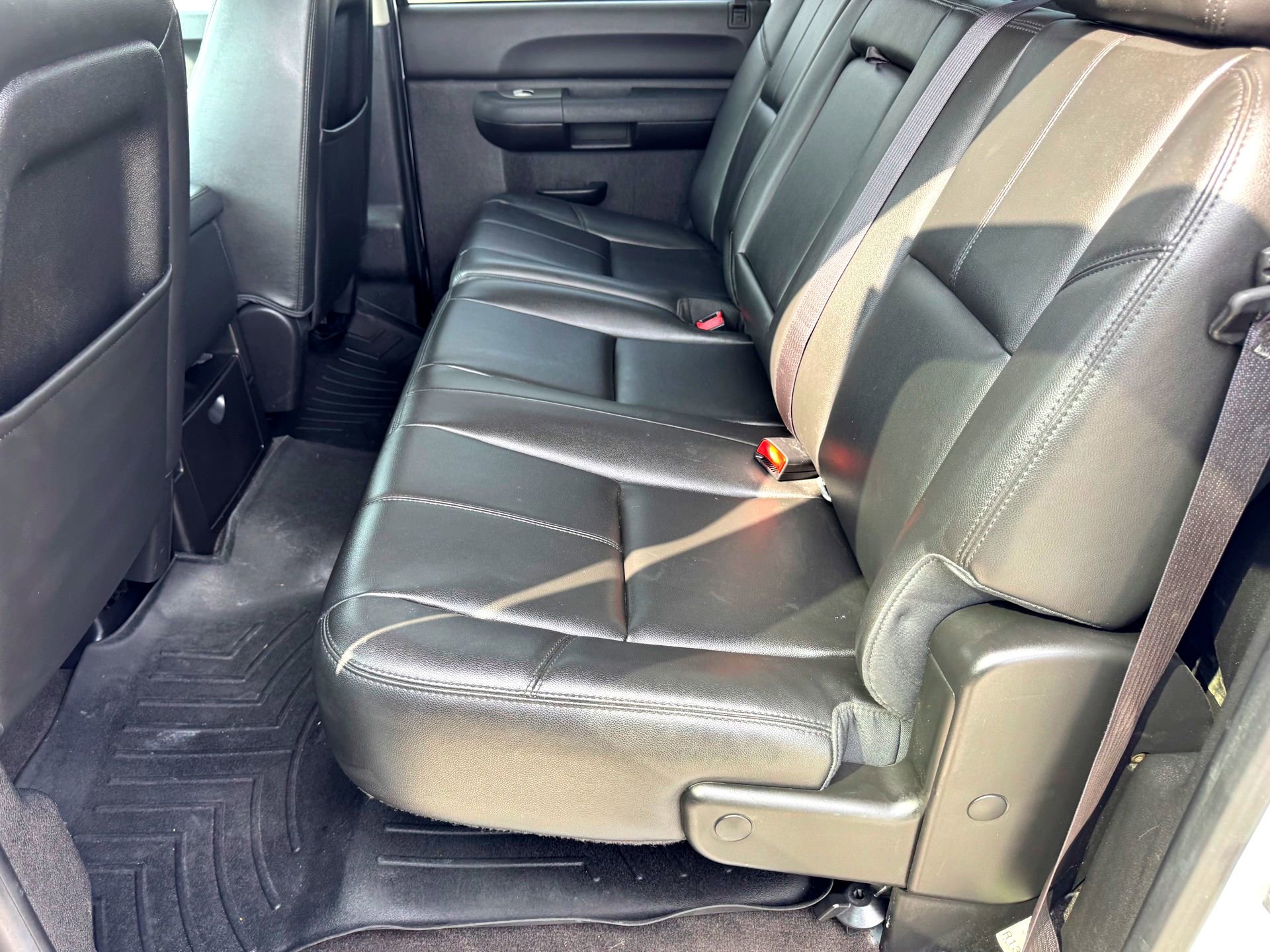 Used 2014 Chevrolet Silverado 2500 LT w/ Z71 Appearance Package AWD/4WD image 17