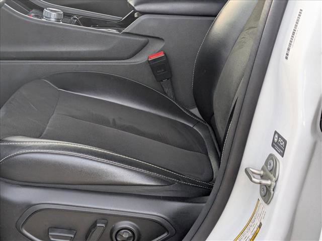 Used 2023 Jeep Grand Cherokee Altitude image 15