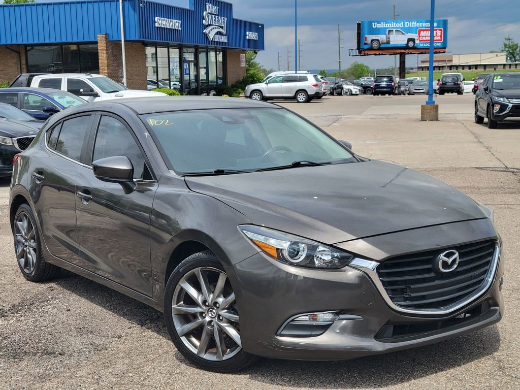 Used 2018 MAZDA MAZDA3 Touring FWD image 29