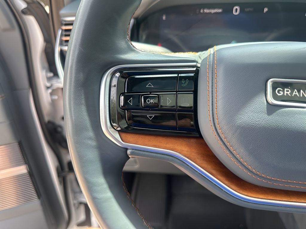 Used 2022 Jeep Grand Wagoneer Series III w/ Rear Seat Video Group 1 image 28