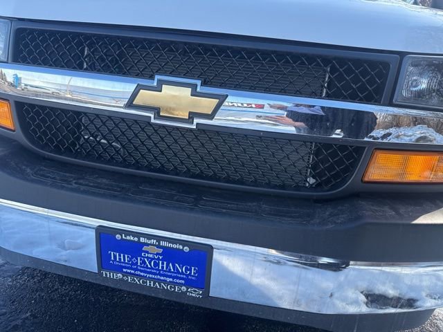 New 2025 Chevrolet Express 3500 w/ Power Convenience Package RWD image 19