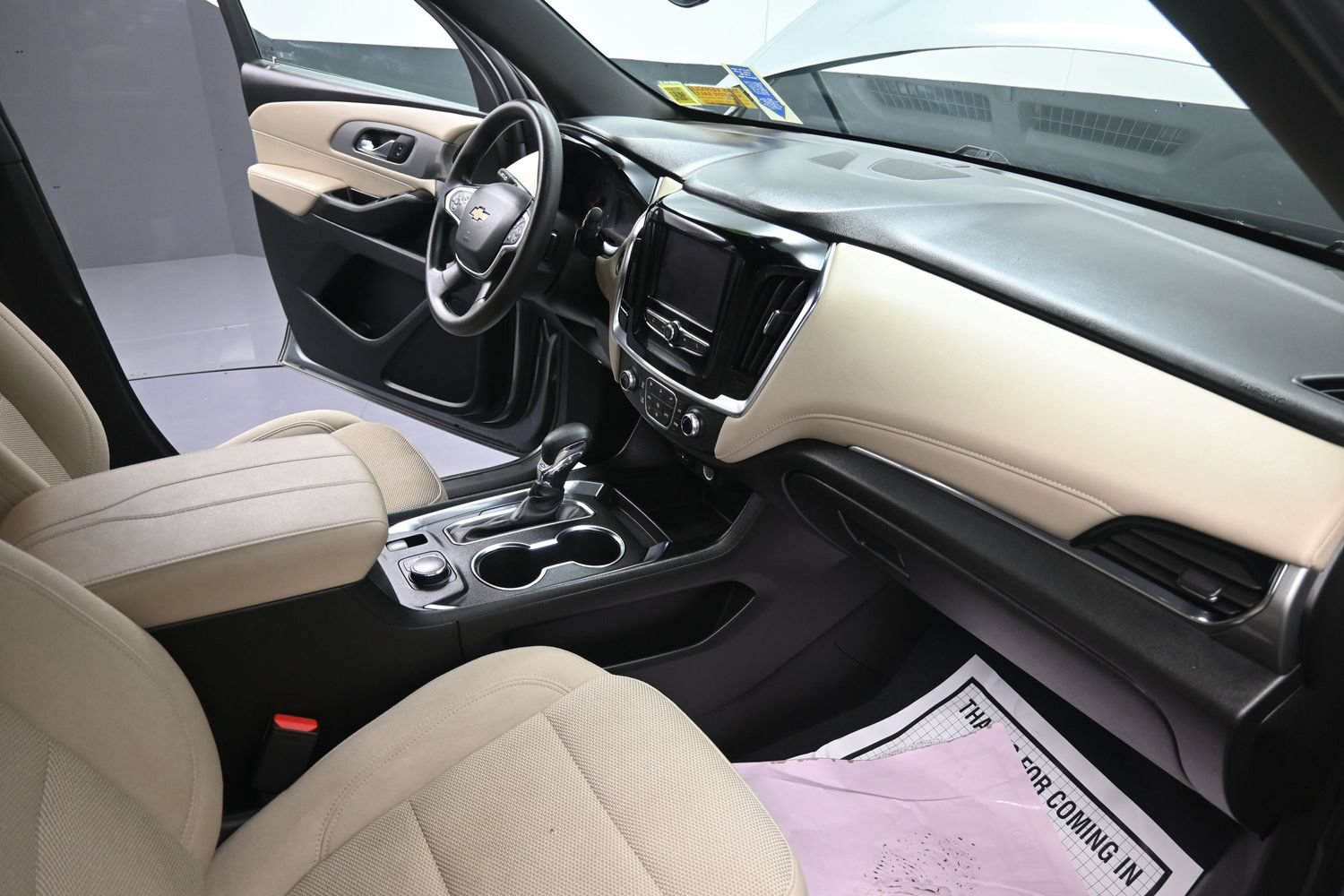 Used 2023 Chevrolet Traverse LS AWD/4WD image 22