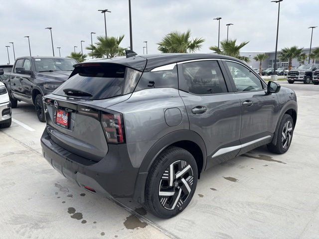 Used 2025 Nissan Kicks SV image 6