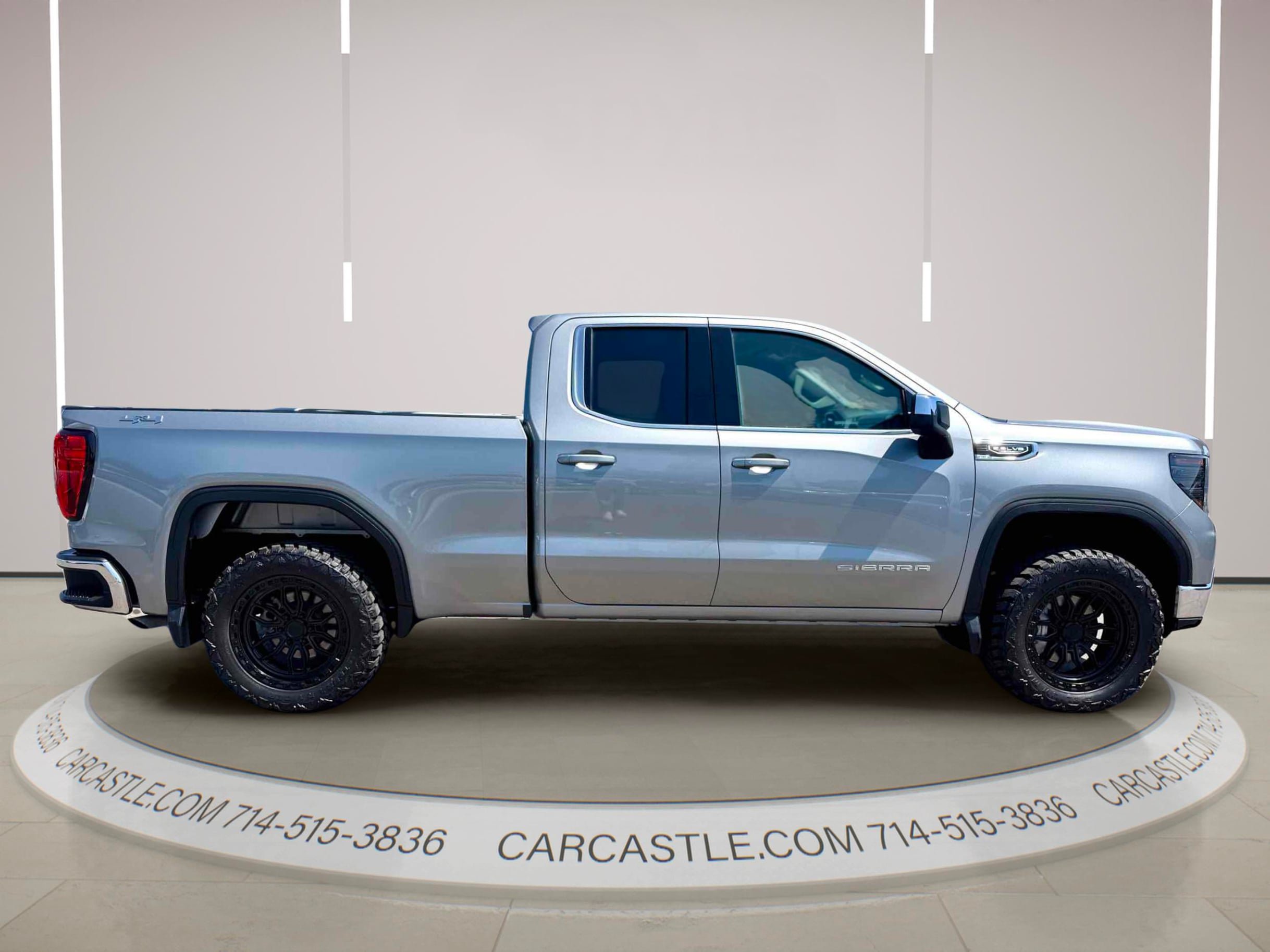 Used 2023 GMC Sierra 1500 SLE w/ Enhanced Capability Package AWD/4WD image 6