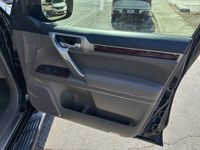 Used 2011 Lexus GX 460 Premium AWD/4WD image 17