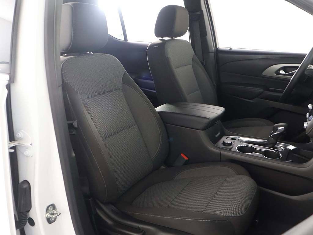 Used 2023 Chevrolet Traverse LT image 25
