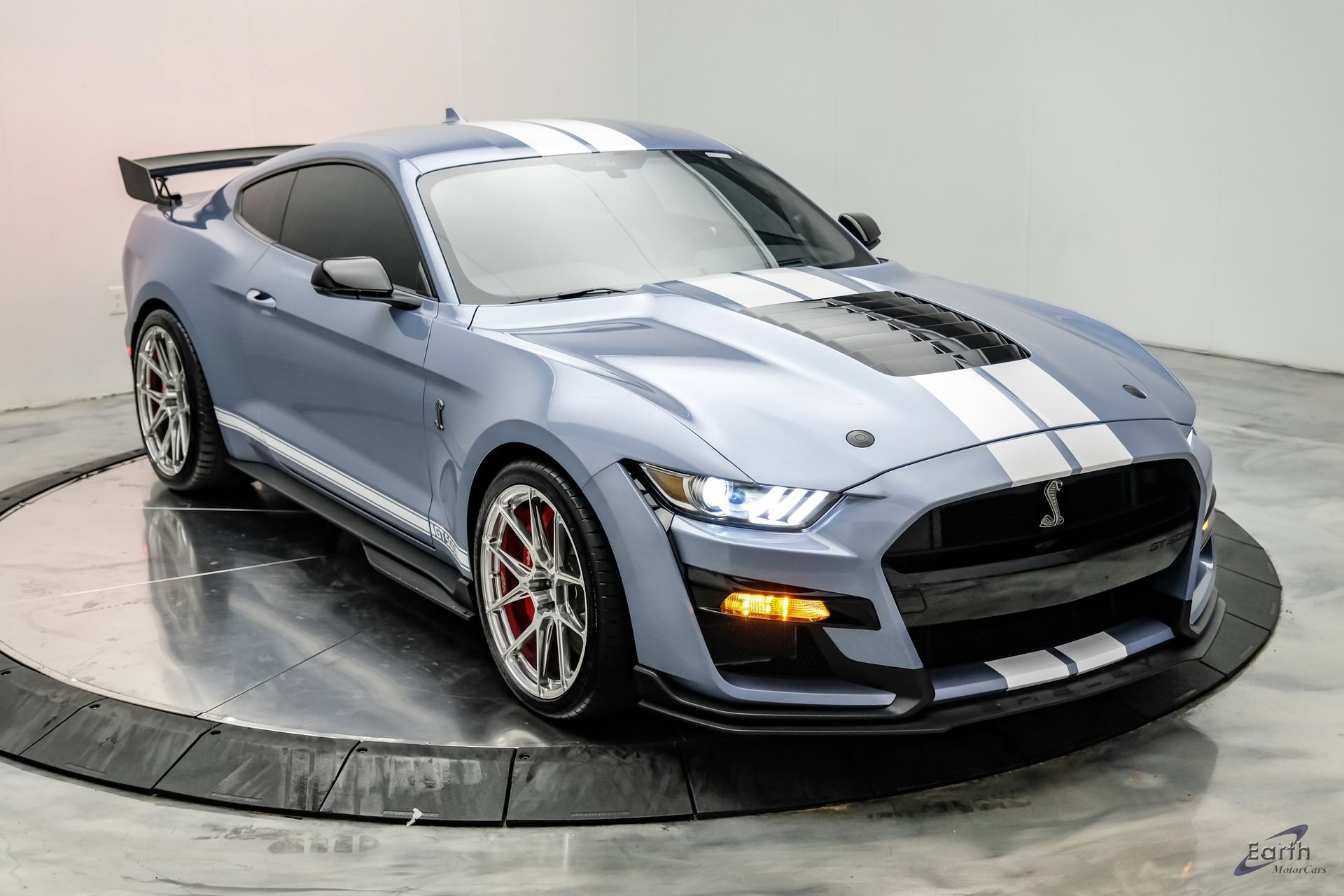 Used 2022 Ford Mustang Shelby GT500 w/ Technology Package RWD image 30